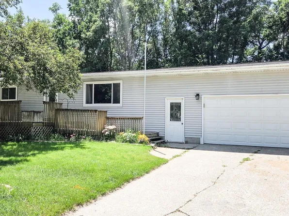 207 Maple Ave, Webster City, IA 50595