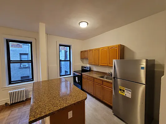 Rented by R New York | media 9