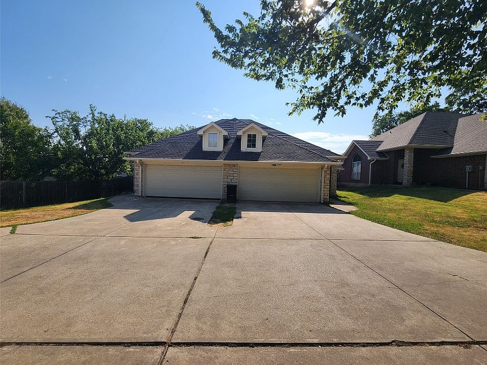 1st image of 101 Brazos Ln