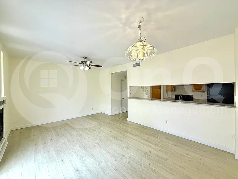 500 N Roosevelt Ave #134 — Photo 8