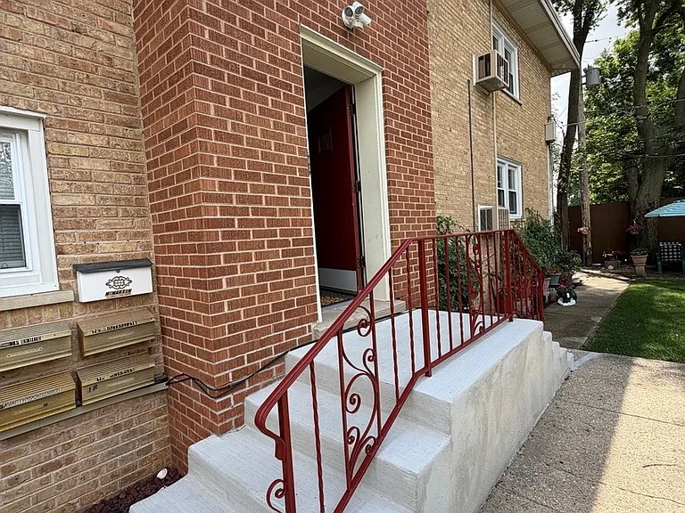 1995 Howard St #1R — Photo 18