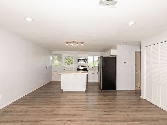 3rd image of 5542-5554 S Grant St #5550