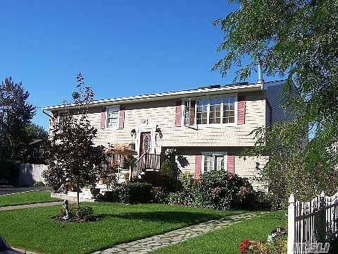 2nd image of 32 Cullen Ave