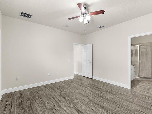 4th image of 431 Southern Pecan Cir Unit 201