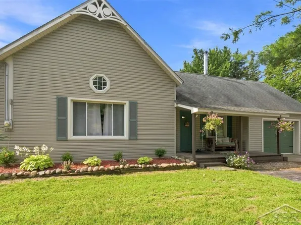 4646 E Hubbard Rd, Midland, MI 48642