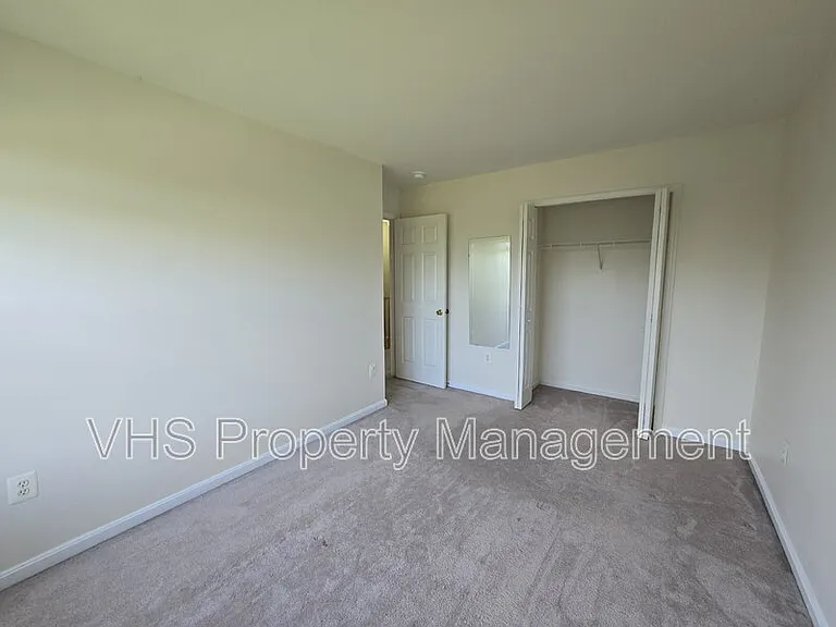 6186 Library Ln — Photo 32