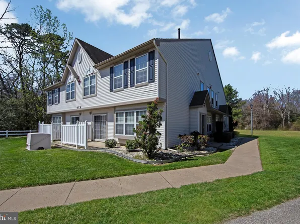 803 Tanglewood Dr, Sicklerville, NJ 08081