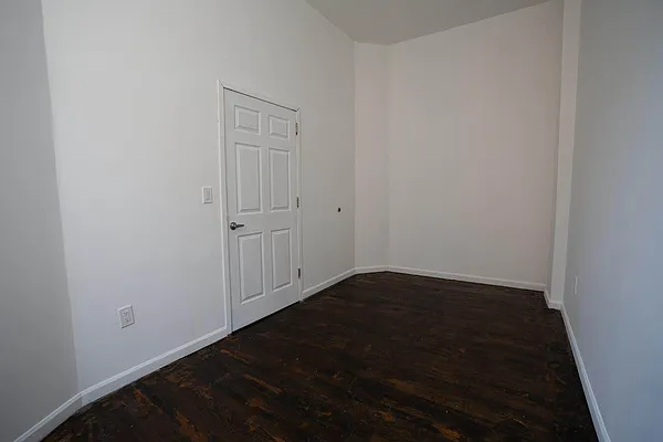 Rented by The InHouse Group | media 13