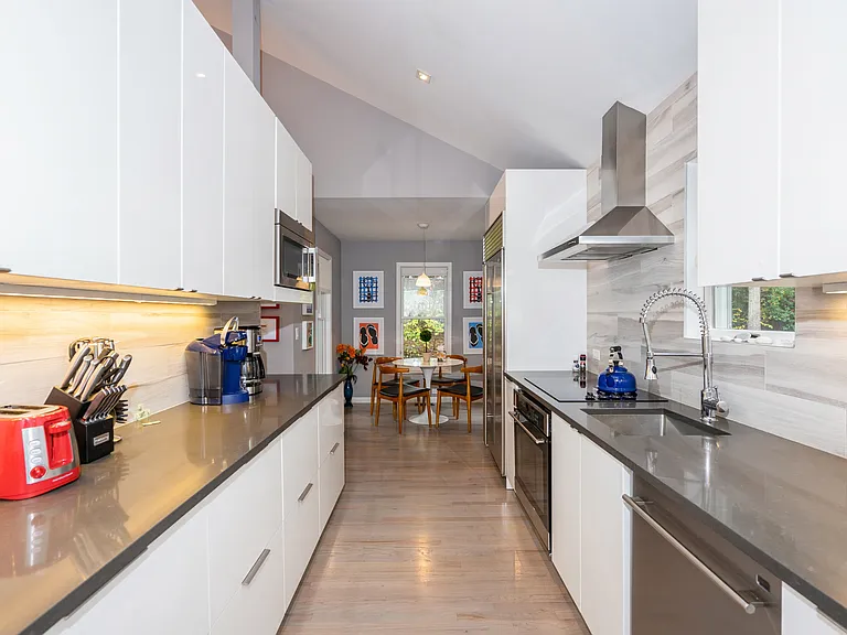 5 Arthur Ave — Photo 19
