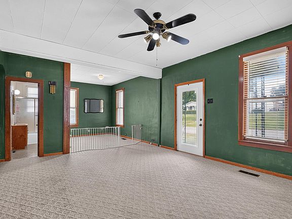 4th image of 907 Landes St