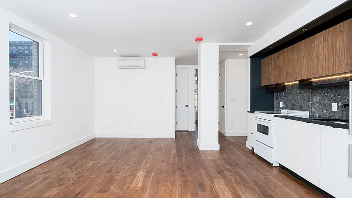 Rented by Nooklyn NYC LLC | media 19