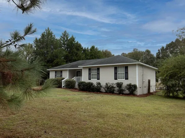 4 Lake Vista Ct, Fort Mitchell, AL 36856
