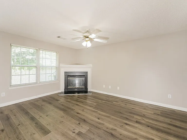 340 Parkway Rd #340 — Photo 4