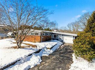 13 Plateau Rd, Westerly, RI 02891