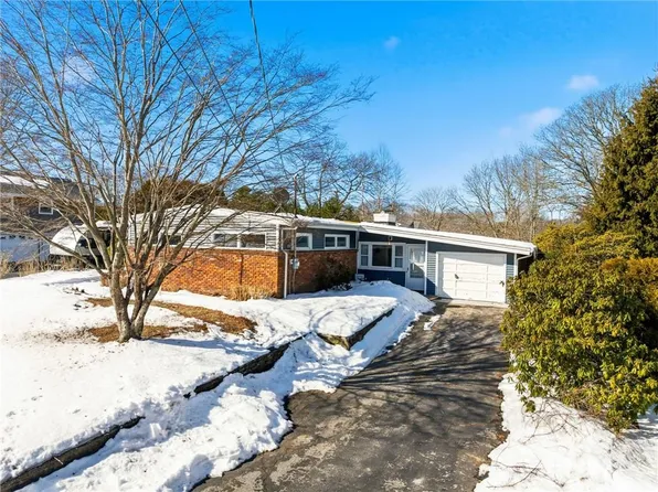 13 Plateau Rd, Westerly, RI 02891