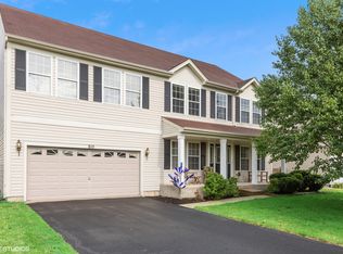 810 Foxview Dr, Joliet, IL 60431