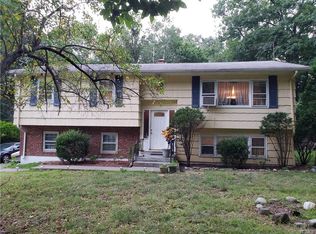 274 Saddle River Rd, Airmont, NY 10952