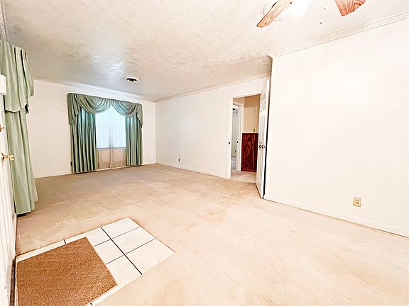 3rd image of 309 Crepe Myrtle Ave