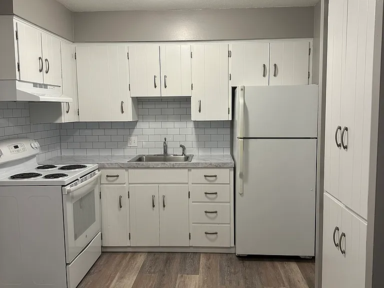 Pine Forest Apartments and Townhomes — Photo 12
