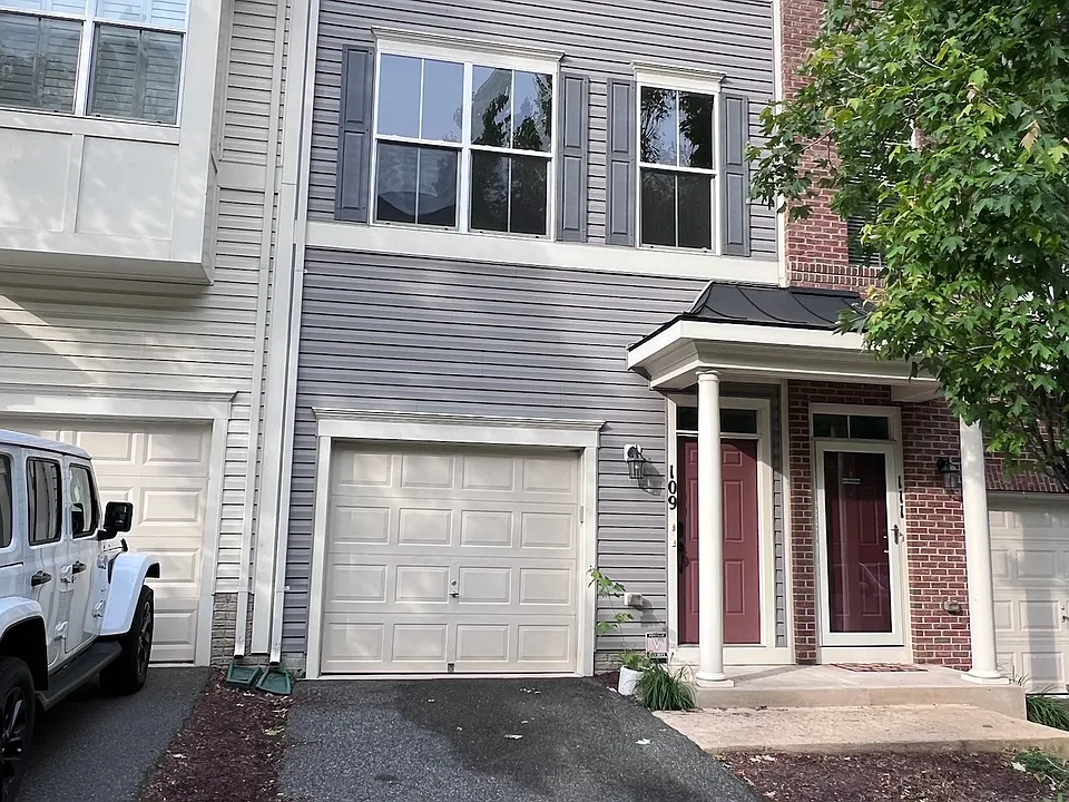 109 Saginaw Dr