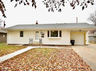 2209 10th St N, Fargo, ND 58102