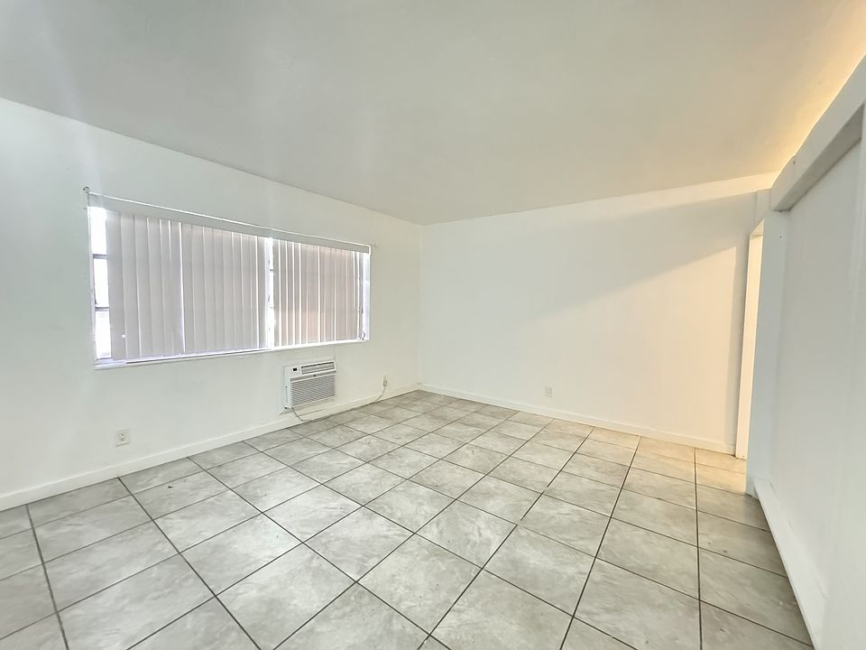 1st image of 1225 Normandy Dr #10726555