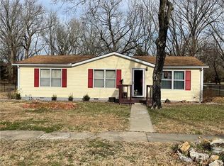 1421 E Pine St, Fort Scott, KS 66701