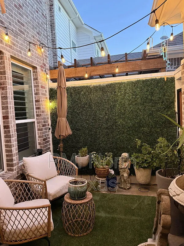 3 bed, 2.5 bath, 2238 sqft, $3,200 — Photo 3