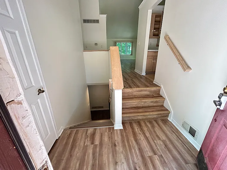 1135 E Saginaw St #1137 — Photo 26