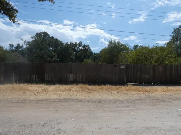 3318 S Peachtree Rd, Balch Springs, TX 75180