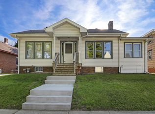 704 Monroe Ave, Racine, WI 53405