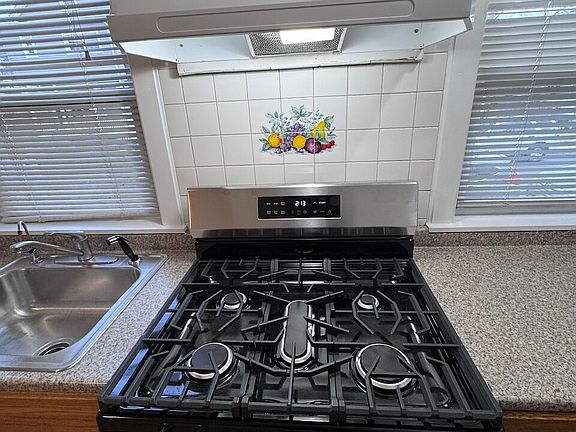 4th image of 41-43 Sydney St #1