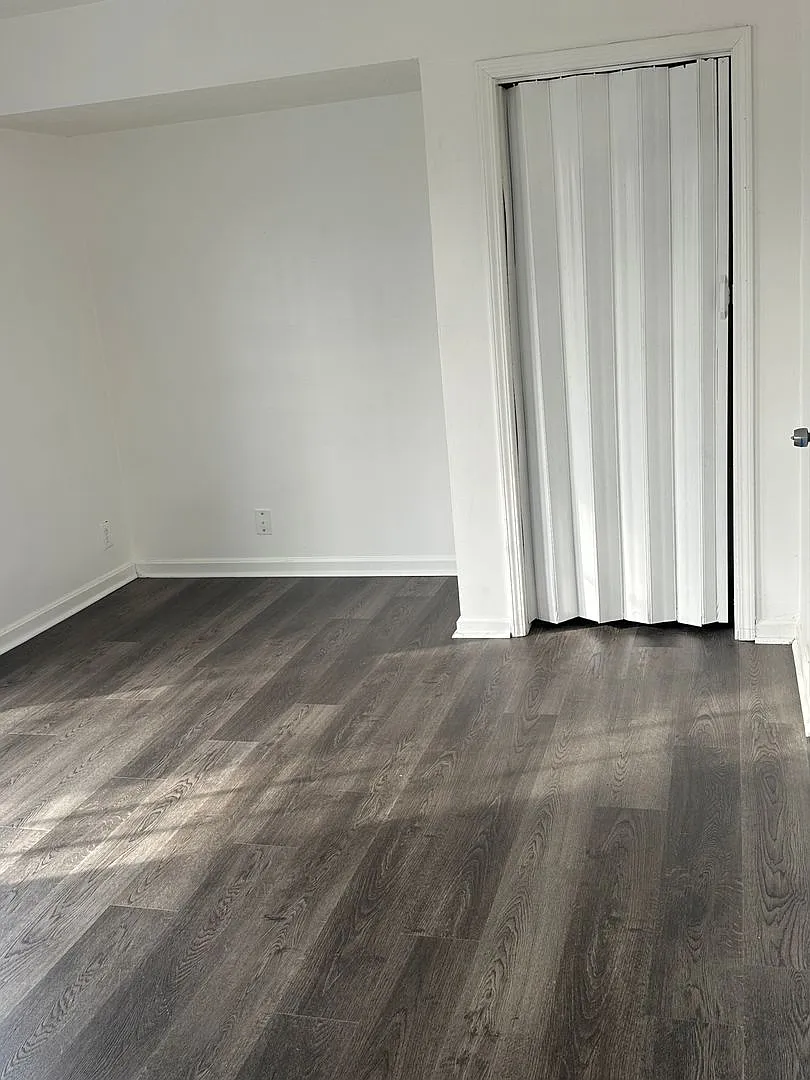 5 Bed / 1.5 Bath — Photo 4