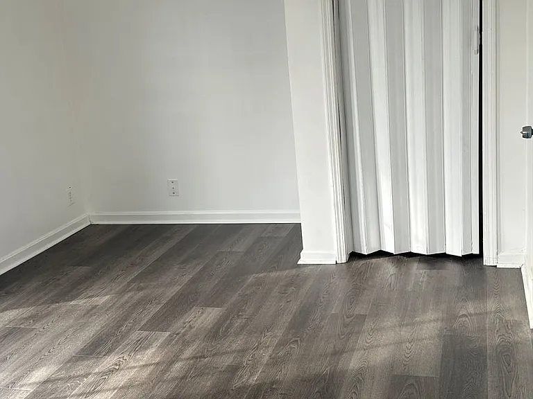 4220 Sunset Ave — Photo 3
