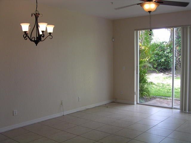 1st image of 791 Pipers Cay Dr