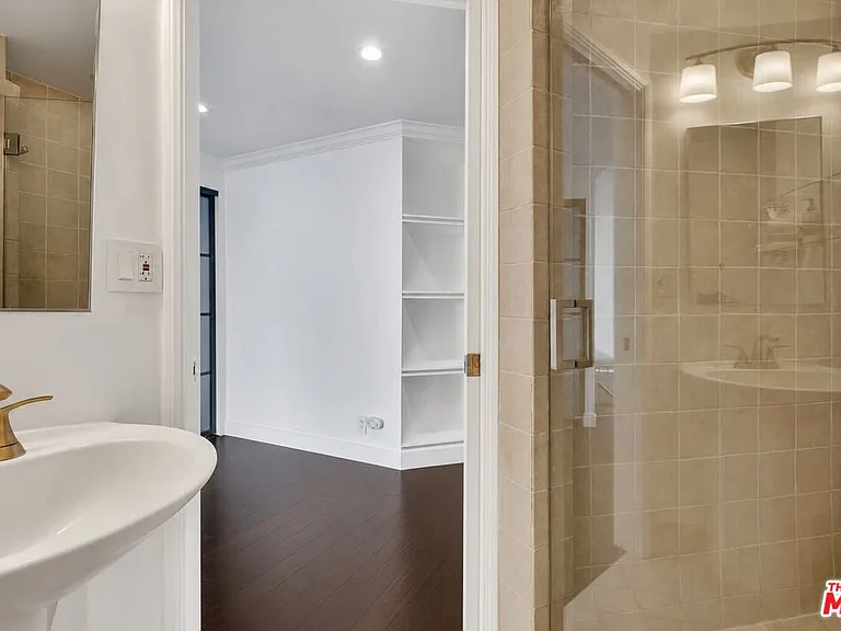 865 Comstock Ave #16C — Photo 7