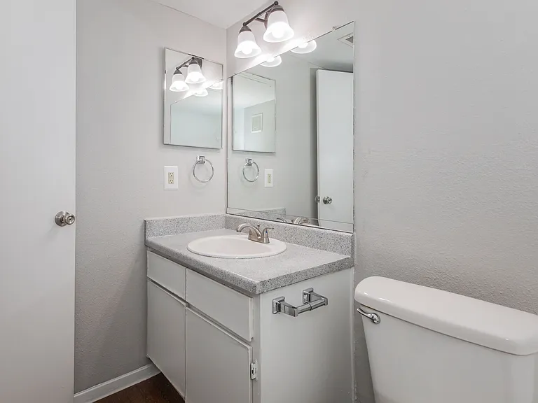 1410 Martinsville St — Photo 16