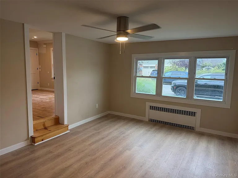 375 E Chester St — Photo 8