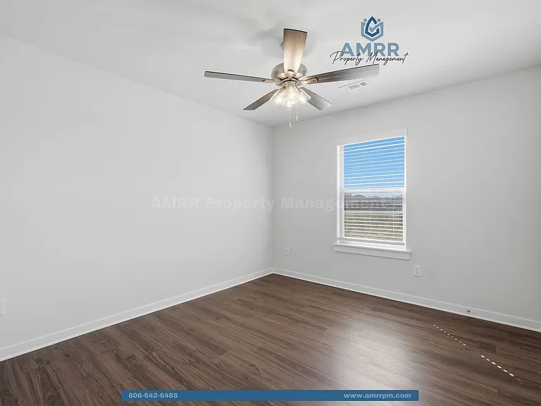 402 Cattleman Ln — Photo 21