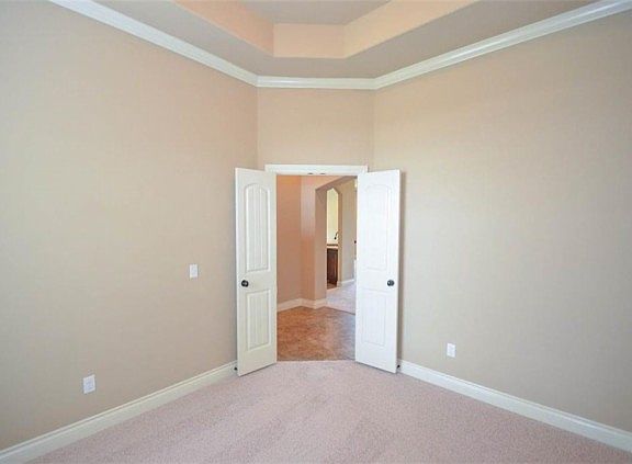 5th image of 4109 SE 37th Ct