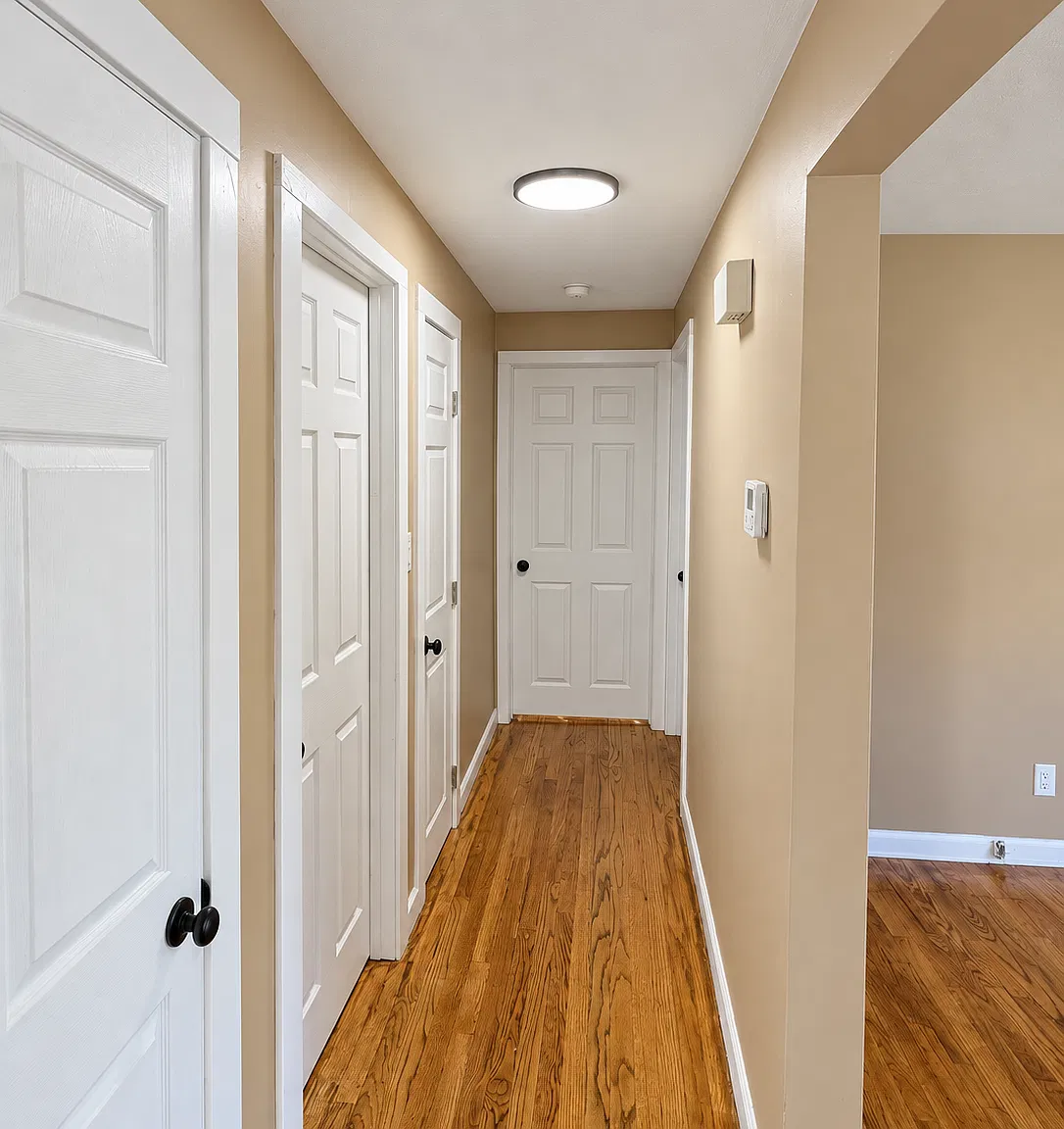 2 bed, 936 sqft, $1,550 — Photo 3