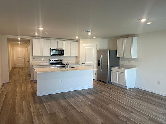 3rd image of 4697 SW 89th St