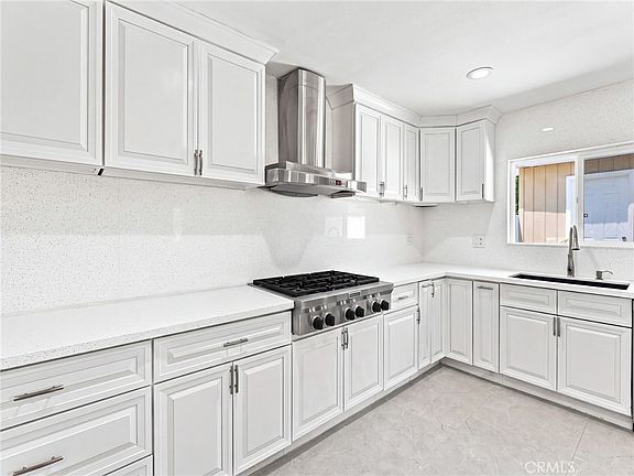 4th image of 1623 N Vallejo Way