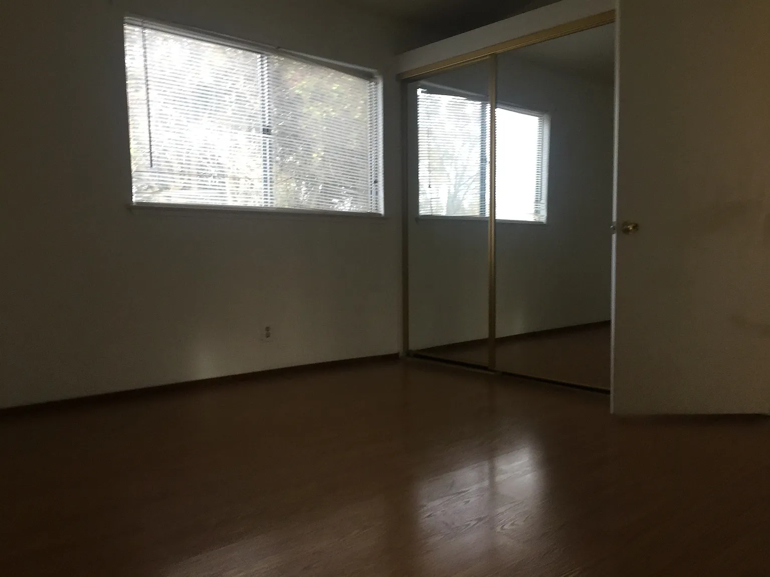 Yvette Way - 107 D — Photo 2