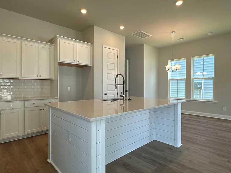 1931 Longhorn Ln — Photo 22