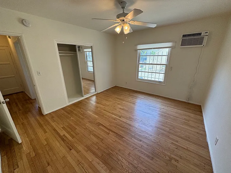 902 Alandele Ave #902 — Photo 11