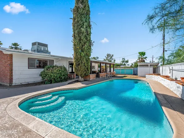 8451 E Desert Steppes Dr, Tucson, AZ 85710