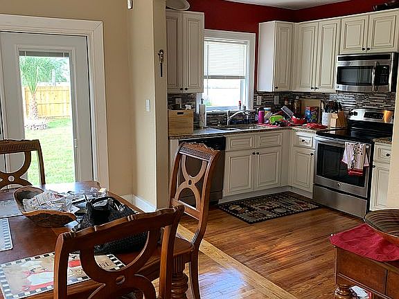 5th image of 134 NE Monroe Cir N
