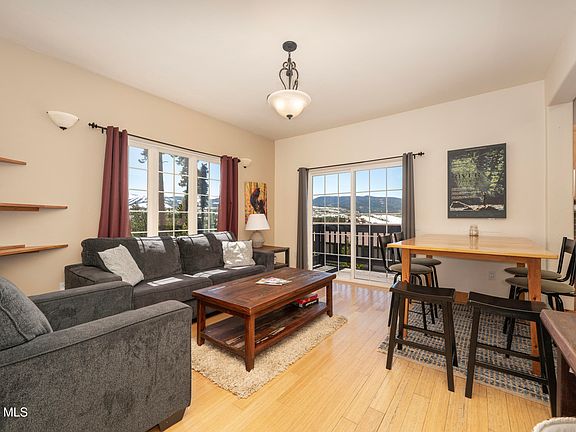 4th image of 904 WAPITI Drive #4C