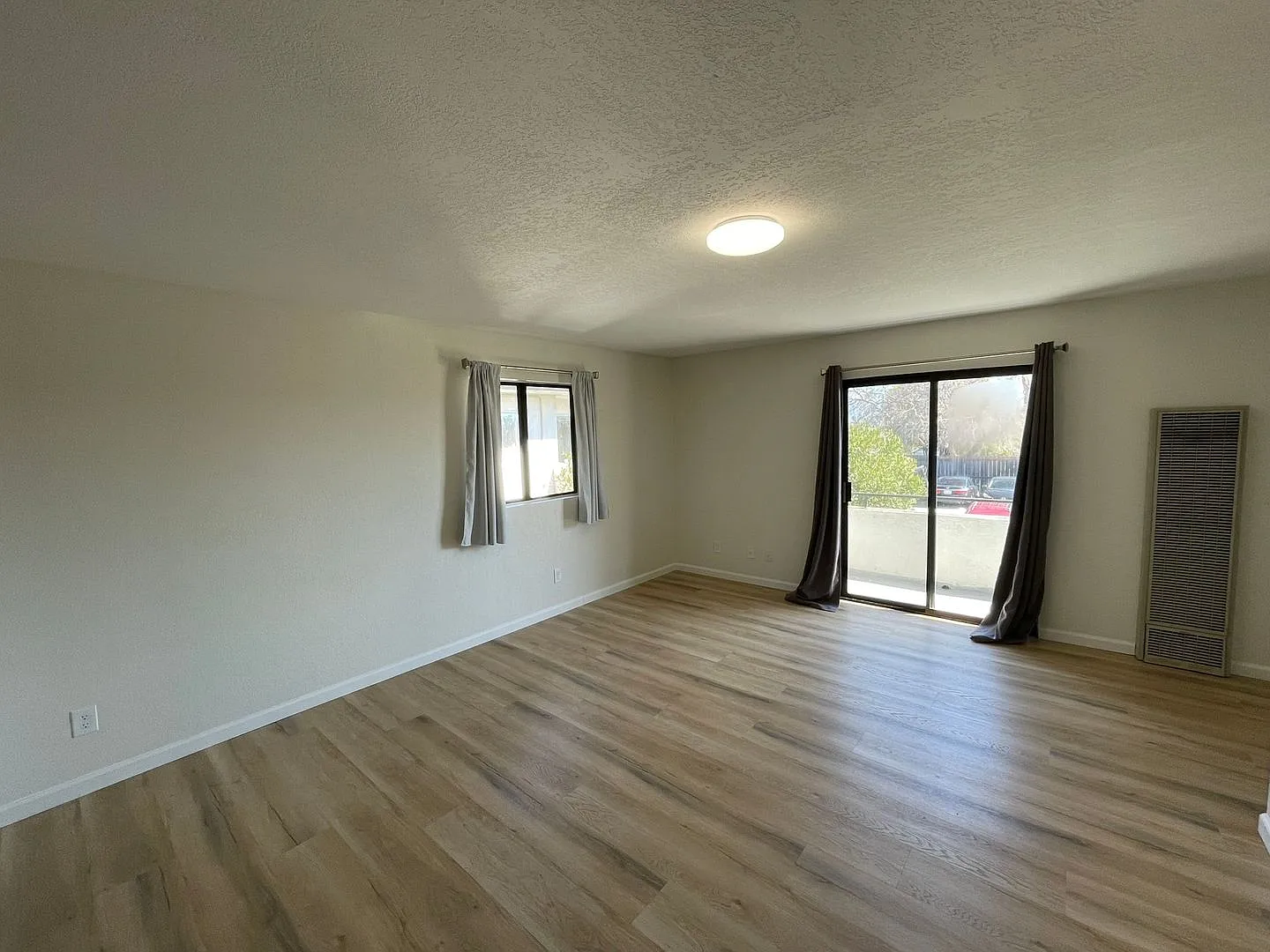 410 Ellwood Beach Drive — Photo 4